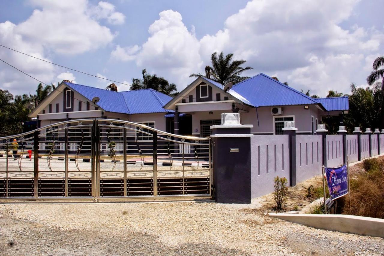 Homestay Hj Esmon Parit Raja Uthm Batu Pahat Exterior foto